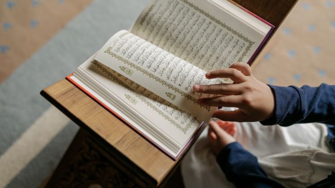 7 Tips Khataman Al Quran Selama Bulan Ramadan