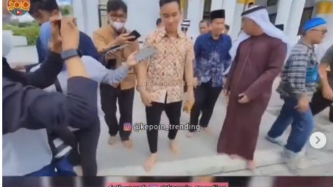 Tak Hanya di Masjid Raya Sheikh Zayed Solo, Gibran dapat Aduan Makanan Mandor Bangunan di Proyek Lapangan Sriwaru Belum Dibayar