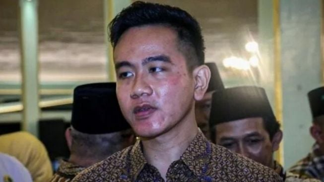 Dapat Wejangan dari Netizen, Jawaban Gibran: Hanya Pencitraan Kok