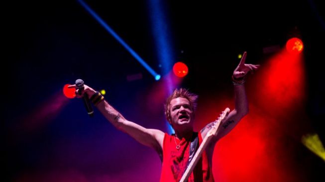 Berkarya Selama 27 Tahun Lebih, Band Pop Punk Sum 41 Bersiap Bubar