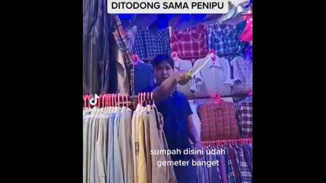 Kronologi Perempuan di Bandung Diancam Pakai Pisau oleh Pedagang Thrifting, sudah Transfer Uang tapi Barang Dijual ke Pelanggan Lain