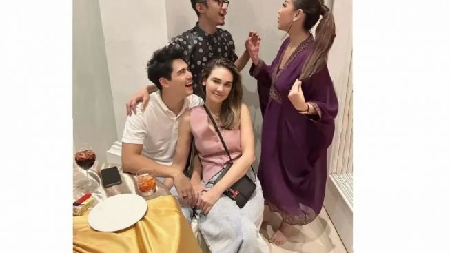 Go Public! Luna Maya Ajak Maxime Bouttier Kumpul Geng Menteri