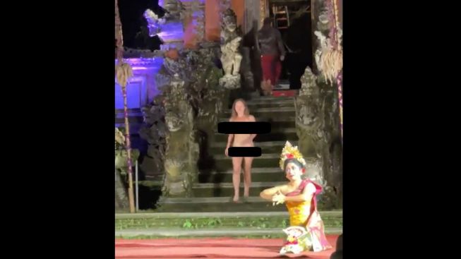 Bule Nekat Bugil saat Pentas Tari Di Bali Viral, Diduga Depresi hingga sempat Cekcok dengan Panitia Penyelenggara