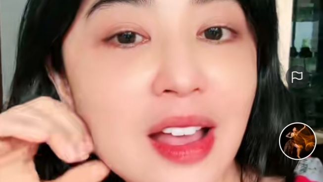 Duetnya dengan Ahmad Dhani Tidak Viral, Dewi Perssik Banjir Nyinyiran Netizen