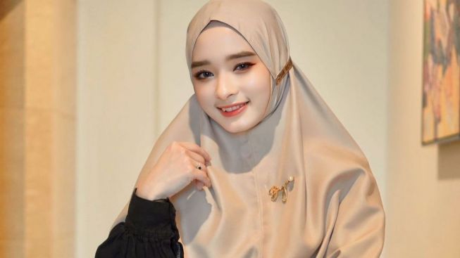 Dirujak Netizen, Inara Rusli Berikan Pembelaan: Sengaja Kasih Bahan