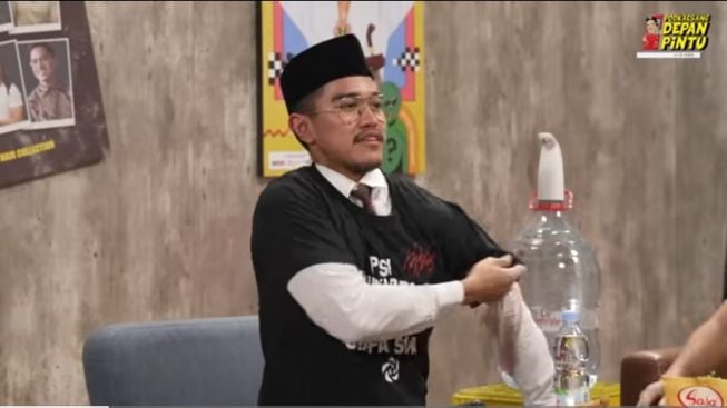 Ngakak! Diroasting Kiky Saputri, Sikap Kaesang Pangarep Jadi Sorotan: Saya Nggak Denger, Mic Saya Mati!