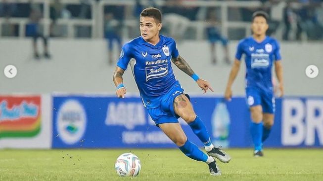 Statistik Ciamik Paulo Gali Freitas, Pemain Asing Termuda di Liga 1