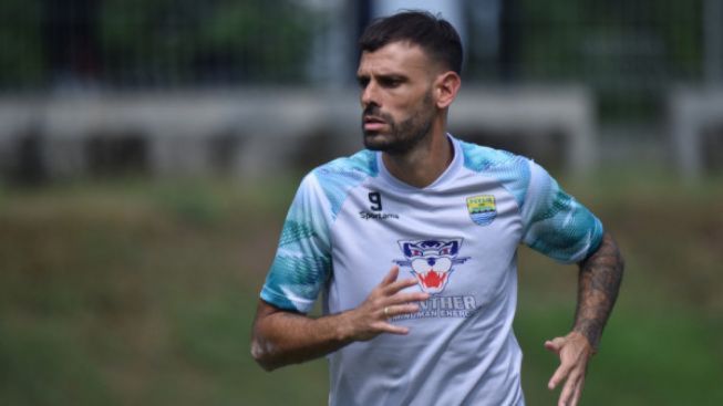 Selain Tyronne del Pino, Ini 3 Transfer Buruk Persib Bandung di Liga 1