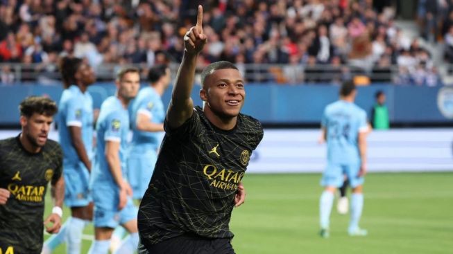 Barcelona Dikabarkan Ikut Buru Mbappe, Netizen: Ada Duit Nggak Tuh?