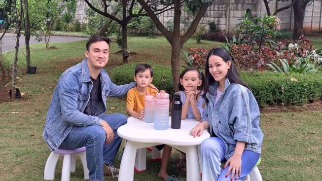 Senasib dengan Syahanz dan Jeje, Lady Nayoan Bakal Rujuk dengan Rendy Kjaernett?