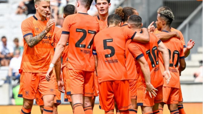 Elkan Baggott Cedera Usai Bawa Ipswich Town Menang di Piala Liga, Batal Gabung Timnas Indonesia?