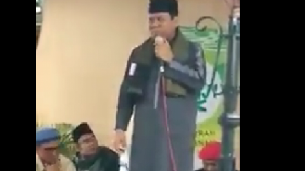 Nama Sugik Trending, Momen Gus Nur Ceramah Cebong Disemprit Emak-emak ...