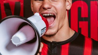 Bournemouth Rekrut Bek Kiri Hungaria dari AZ Alkmaar