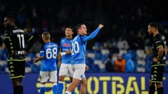 Napoli Buat Kontrak Baru Piotr Zielinski