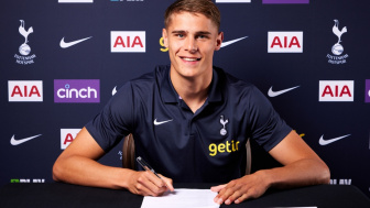 Perkuat Pertahanan, Tottenham Datangkan Bek Muda dari Belanda