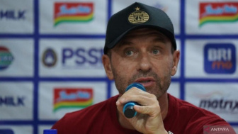 Tak Lepas Pemainnya ke Timnas U-23, Thomas Doll Tuai Dukungan