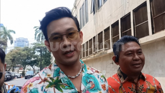 Denny Sumargo Tanggapi Kecurigaan Sahabat Adalah Ayah Biologis Anak Verny Hasan, Singgung Soal Naluri Seorang Ibu