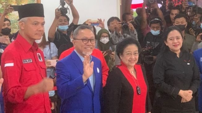 Hanya Petugas Partai, Viral Moment Ganjar Pranowo Terlihat Direndahkan Megawati: Kok Capres Diperlakukan Begini...