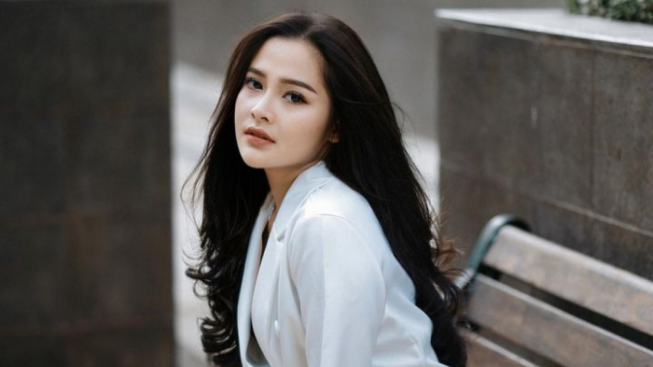 Dituding Jadi Simpanan Suami orang, Begini Reaksi Bella Bonita Istri Denny Caknan