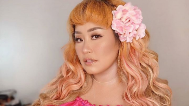 Putrinya Tengah Disorot Karena Kasus Pelecehan Seksual, Pinkan Mambo Klaim Dia Ibu Terbaik, Deddy Corbuzier Tak Setuju