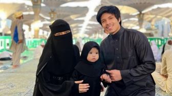 Aurel Hermansyah Senang Dipuji Cantik Pakai Cadar Saat Umroh Bareng Atta Halilintar