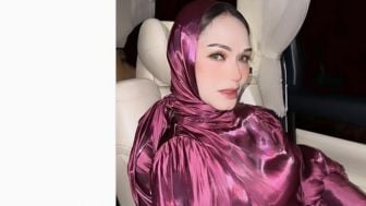 Bunda Corla Dandan Maksimal, Eh Warganet Malah Sebut Mirip Pocong yang Suka Parodi