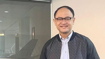 Cek Fakta: Satrio Dewandono Nyaman Lakukan Hubungan dengan Salshadilla Putri Kandung Iis Dahlia?
