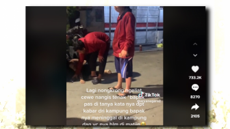 Sedang Nongkrong, Wanita Ini Dikabari Ayahnya Meninggal Dunia di Kampung, Tubuhnya Langsung Ambruk