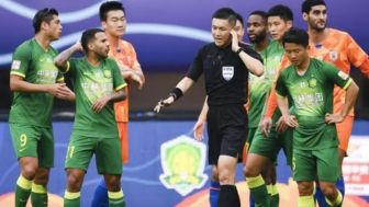 Biodata Lengkap Shen Yinhao, Wasit Pertandingan Timnas U-22 vs Kamboja yang Ambil Keputusan Kontroversi