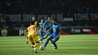 Ogah Bersaing dengan Sesama Pemain Persib, Robi Darwis Justru Ingin Dipecut agar...