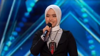 Apa Itu Golden Buzzer di America's Got Talent? Keistimewaan yang Diberikan Simon Cowell untuk Putri Ariani