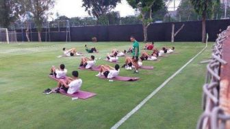 Media Argentina Dibuat Penasaran dengan Kain Hitam yang Menutupi Lapangan Tempat Skuad Garuda Latihan