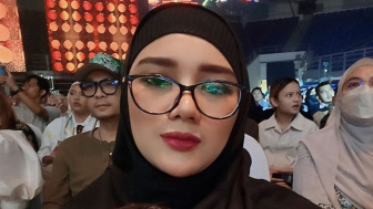 Bebi Silvana Angkat Koper Lagi dari Rumah Opick, Angkut Barang sampai 4 Truk