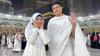 Fuji Asyik Teleponan Saat Umrah, Dicurigai Makin Intim dengan Asnawi Mangkualam