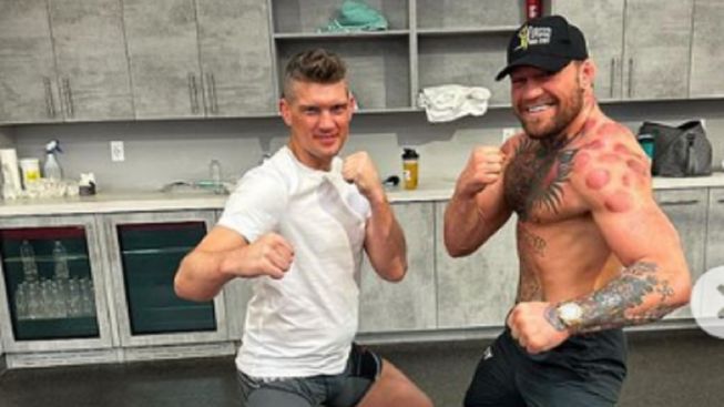 McGregor Bakal Jadi Pelatih di UFC Lalu Baku Hantam, Ini Lawan yang Akan Dihadapi