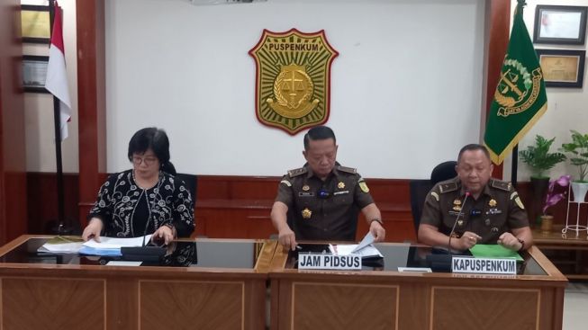 Kejagung Bakal Kerja Sama dengan PPATK Selidiki Aliran Korupsi BTS 4G Kominfo