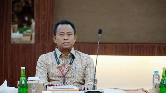 Cerita Lengkap Wabup Rokan Hilir Digerebek Polisi Saat Sedang Enak-Enak dengan Anak Buah di Hotel