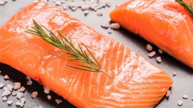 Cegah Penyakit Jantung, Berikut Manfaat Konsumsi Ikan Salmon