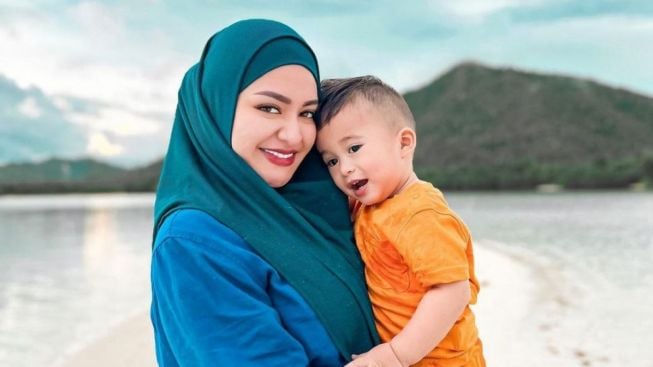 Mulutnya Sempat Berbusa, Begini Kondisi Terkini Adzam Anak Nathalie Holscher dan Sule