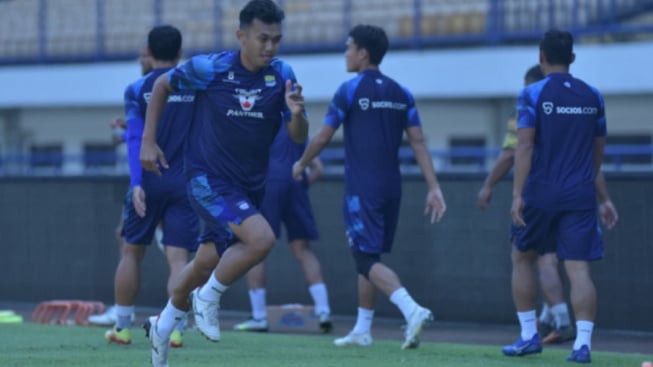 Tiga Pemain Absen Jelang Laga Persib vs Bali United, Madinda Siap Lakoni Debut