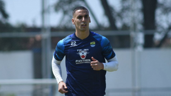 Liga 1: Ini Target Alberto Rodriguez dalam Laga Persebaya vs Persib