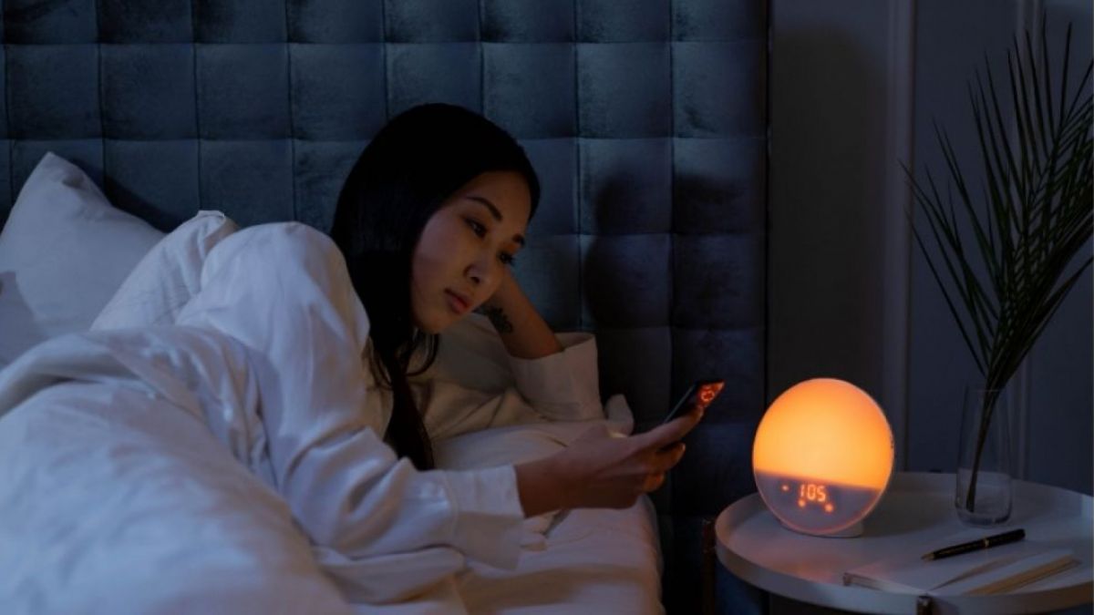 Ilustrasi begadang [pexels]