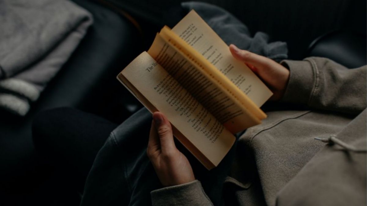 Ilustrasi membaca [unsplash]