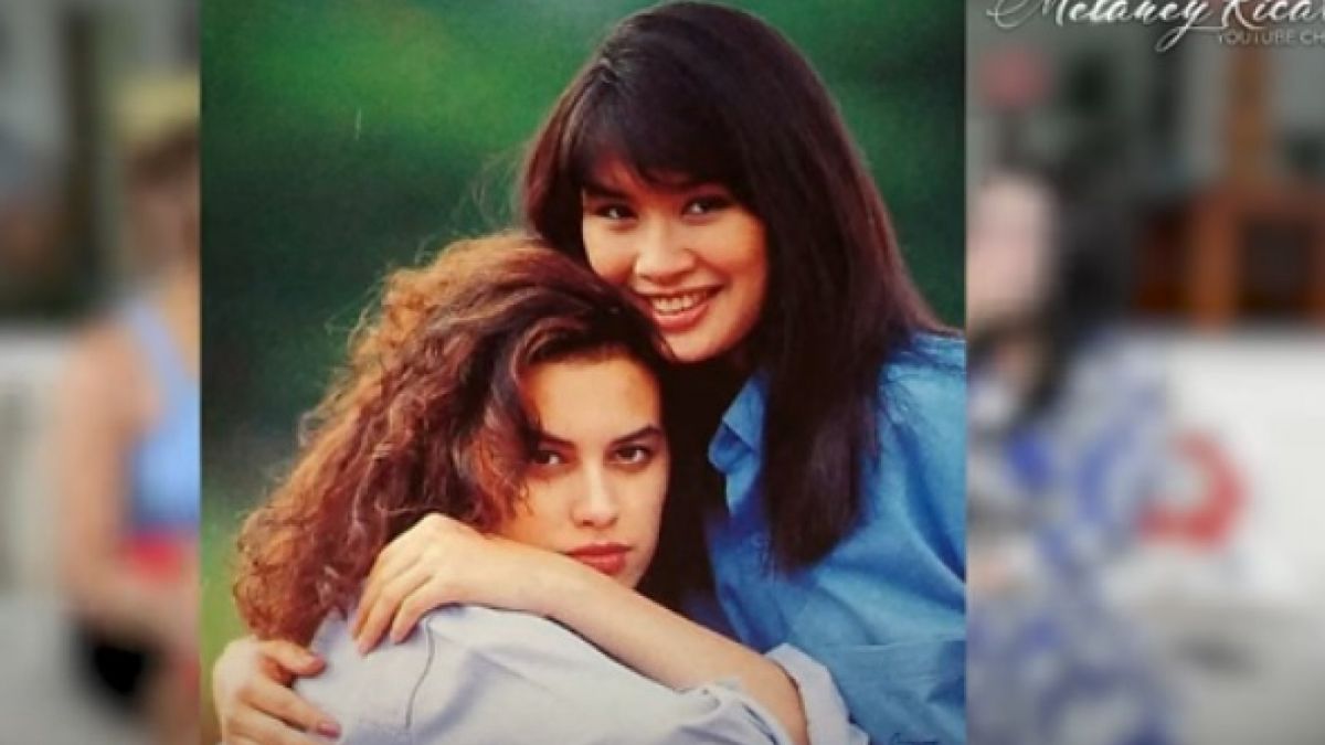 Potret jadul Sophia Latjuba dan Titi DJ [[Tangkapan Layar Mamagini/Youtube Melaney Ricardo]]