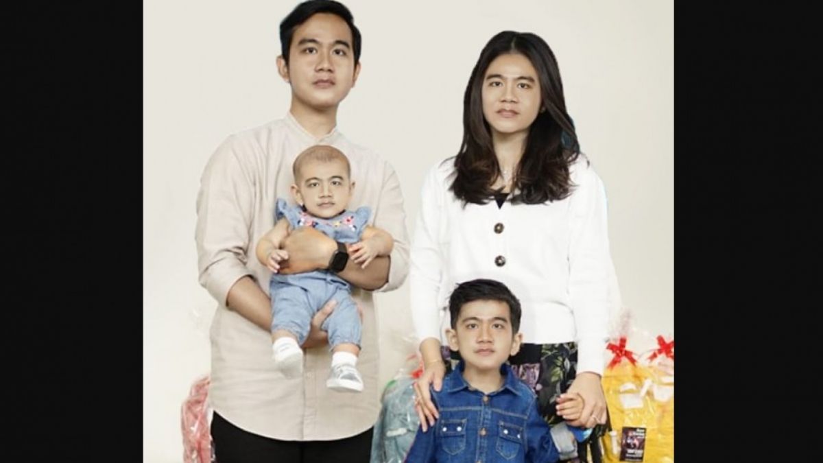 Gibran Rakabuming Unggah Foto Keluarga [(Twitter)]