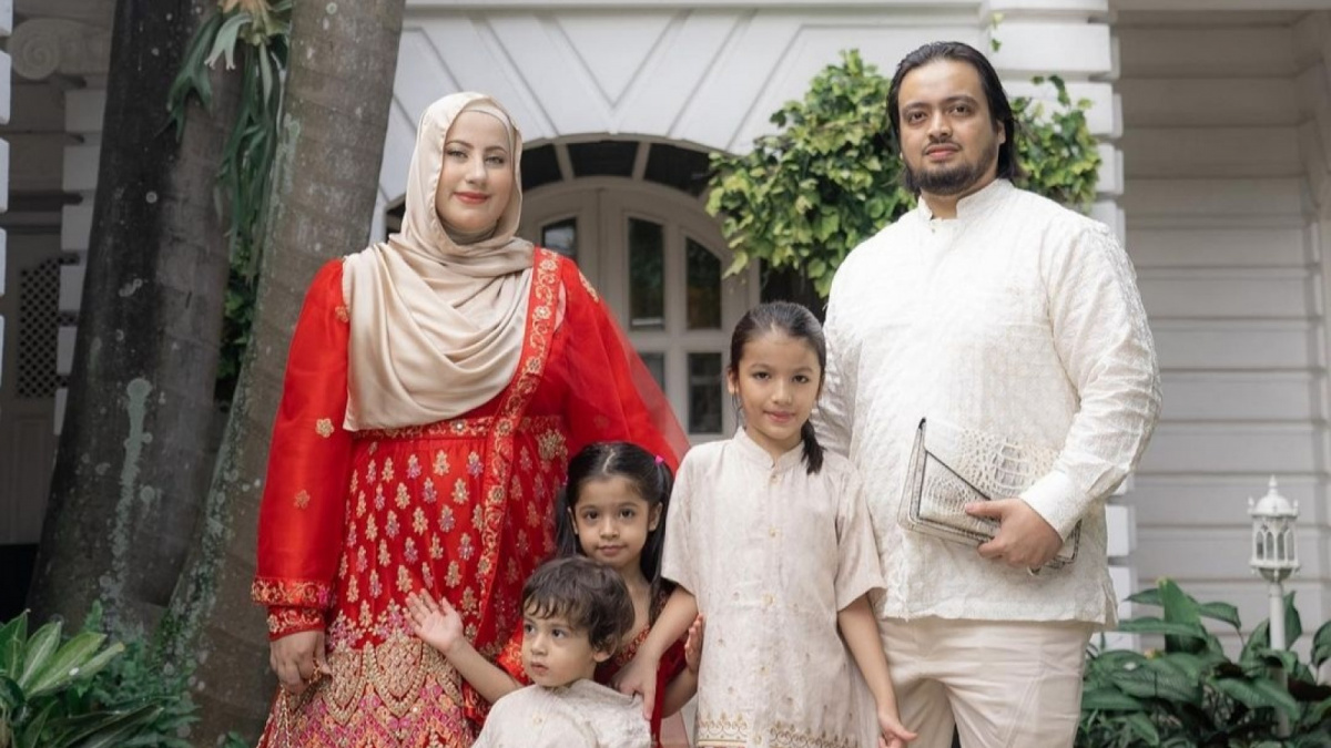 Potret Tasyi Athasyia dan keluarga