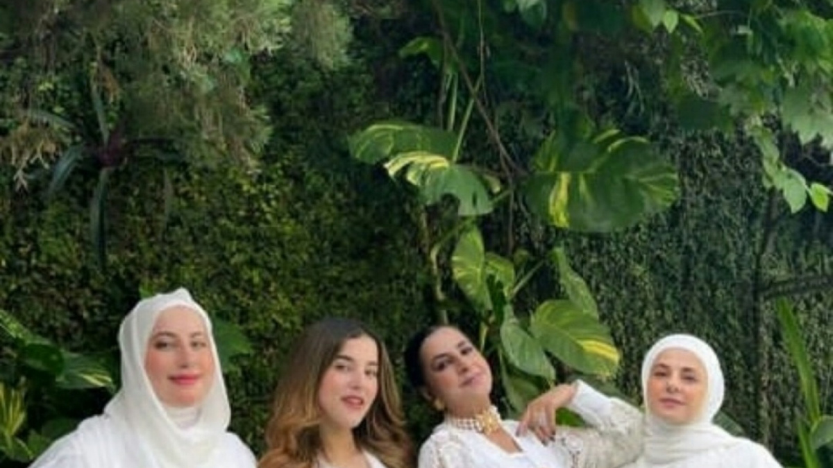 Tasyi Athasyia dan keluarga