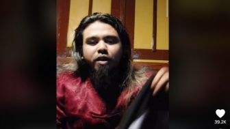 Video Gus Samsudin Tak Berkutik Lawan Preman, Netizen: Aduh, Aktingnya Bagus Banget