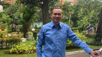 Bukan Raffi Ahmad atau Irfan Hakim, Ternyata MC Termahal di Indonesia Adalah Cak Lontong