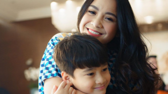 Nagita Slavina dan Rafathar Heboh Cari Hantu di Rumah Andara, Netizen: Orang Kaya Gabut